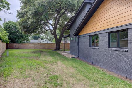 New construction Single-Family house 8619 Winding Walk, Austin, TX 78757 - photo 33 33
