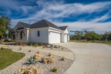 New construction Single-Family house 326 Rittimann Rd, Spring Branch, TX 78070 - photo 2 2