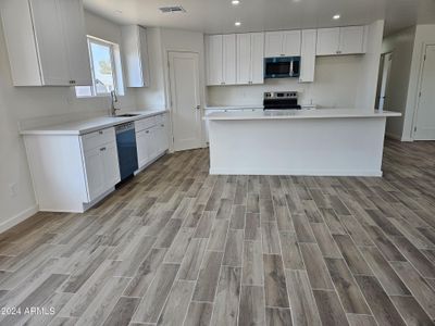 New construction Single-Family house 2360 E Larkspur Drive, Phoenix, AZ 85032 - photo 13 13