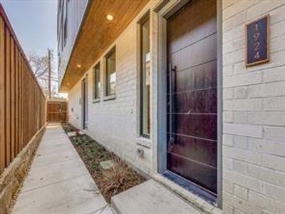 New construction Townhouse house 1920 Cuyler Court, Dallas, TX 75204 - photo