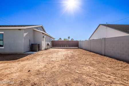 New construction Single-Family house 13102 W Tuckey Lane, Glendale, AZ 85307 - photo 52 52