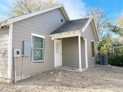 New construction Single-Family house 1233 Bessie Street, Fort Worth, TX 76104 - photo