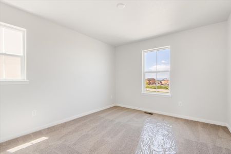New construction Single-Family house 3352 N. Highlands Creek Parkway, Aurora, CO 80019 Vail II- photo 68 68