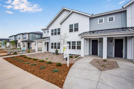 New construction Townhouse house 8871 Fraser River Loop, Littleton, CO 80125 Plan M- photo 0