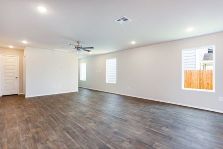 New construction Single-Family house 4010 Colony River Rock Boulevard, Pinehurst, TX 77362 - photo 15 15