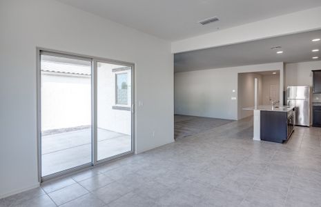 New construction Single-Family house 43717 Cypress Lane, Maricopa, AZ 85138 - photo 11 11