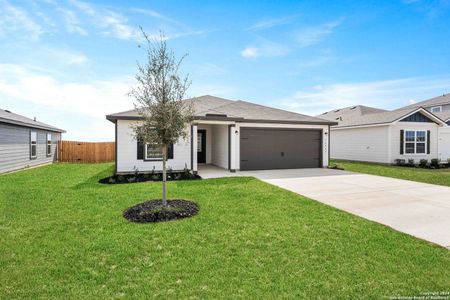 New construction Single-Family house 16021 Dickens Bluff, Lytle, TX 78052 - photo 8 8