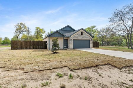New construction Single-Family house 203 Skiff Drive, Gun Barrel City, TX 75156 - photo