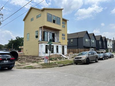 New construction Single-Family house 1307 71St Street, Unit A, Houston, TX 77011 - photo 7 7