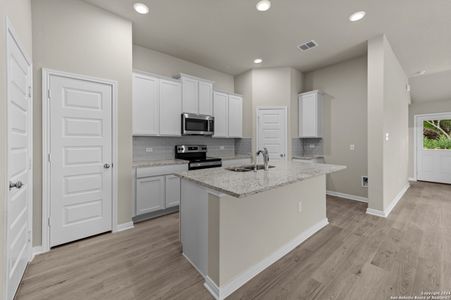 New construction Single-Family house 12311 Flatiron Way, San Antonio, TX 78002 Kingsley- photo 5 5
