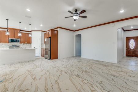New construction Single-Family house 133 Anderson Street, Saginaw, TX 76179 - photo 6