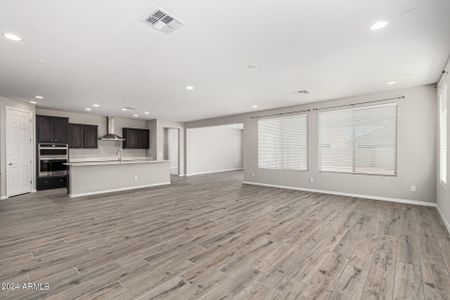 New construction Single-Family house 8615 W Palo Verde Drive, Glendale, AZ 85305 - photo 9 9