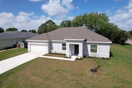 New construction Single-Family house 592 Sw Dauphin Circle, Port St. Lucie, FL 34953 - photo 32 32