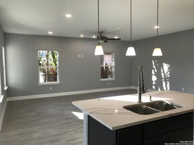 New construction Single-Family house 904 Shadwell, San Antonio, TX 78228 - photo 4 4