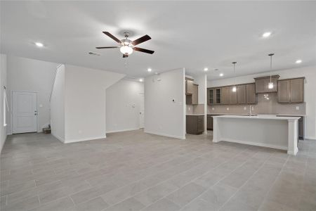 New construction Single-Family house 8015 Cypress Country Drive, Cypress, TX 77433 - photo 5 5