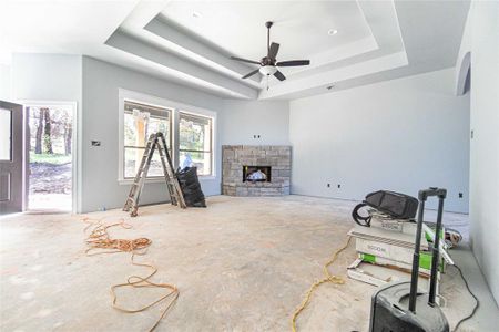 New construction Single-Family house 3924 Seminole Trail, Granbury, TX 76048 - photo 11 11