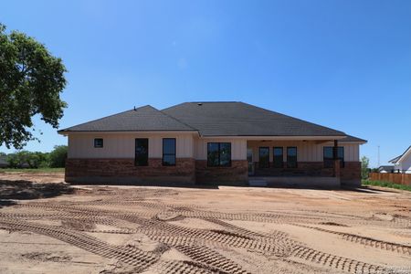 New construction Single-Family house 105 Ash Parkway, La Vernia, TX 78121 - photo 24 24