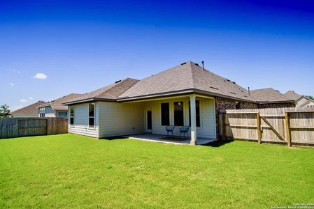 New construction Single-Family house 2212 Meadow Way, New Braunfels, TX 78132 - photo 21 21