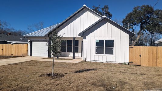 New construction Single-Family house 823 Cresthill Rd, San Antonio, TX 78220 - photo 0 0