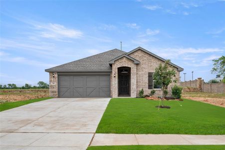 New construction Single-Family house 302 Camryn Way, Cleburne, TX 76036 - photo 2 2