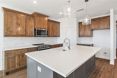 New construction Single-Family house 987 County Road 4764, Boyd, TX 76023 The Sapphire Ranch- photo 9 9