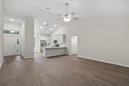 New construction Single-Family house 41330 Tarpon Avenue, Umatilla, FL 32784 - photo 4 4