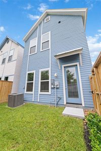 New construction Single-Family house 1051 Glenn Avenue, Houston, TX 77088 - photo 26 26