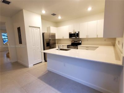 New construction Single-Family house 12888 Sw 233Rd Ter, Unit 12888, Homestead, FL 33032 - photo 14 14