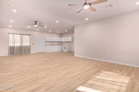 New construction Single-Family house 620 W Douglas Avenue, Florence, AZ 85132 - photo 8 8