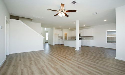 New construction Single-Family house 11737 Airspeed Drive, Conroe, TX 77303 Landmark Series - Southfork- photo 8 8