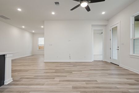 New construction Single-Family house 309 Lariat Loop, Liberty Hill, TX 78642 Magnolia- photo 42 42
