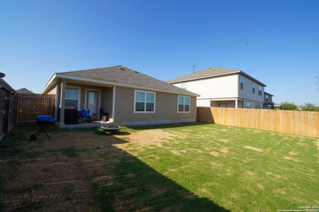 New construction Single-Family house 8211 Noble Crest, Converse, TX 78109 - photo 16 16