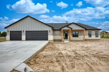 New construction Single-Family house 109 Hidden Ranch Cove, Floresville, TX 78114 - photo 8 8
