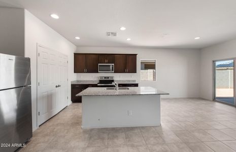 New construction Single-Family house 25297 W Atlanta Avenue, Buckeye, AZ 85326 Bluebell- photo 2 2