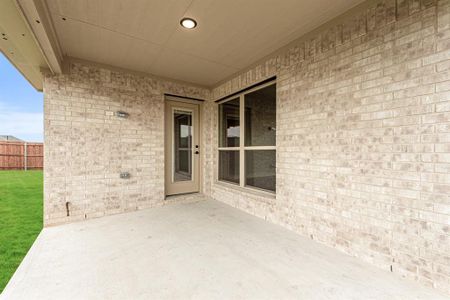 New construction Single-Family house 132 Claywood Drive, Glenn Heights, TX 75154 Cypress II- photo 16 16