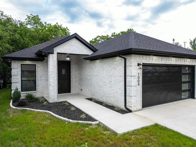 New construction Single-Family house 1004 N Clay Street, Ennis, TX 75119 - photo 35 35