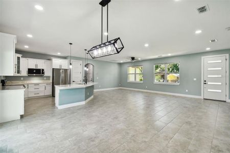 New construction Single-Family house 319 E 130Th Avenue, Tampa, FL 33612 - photo 12 12