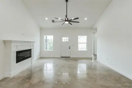 New construction Single-Family house 114 Ori Ct, Bastrop, TX 78602 - photo 6 6