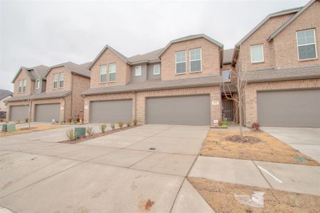 New construction Townhouse house 1322 Whipsaw Trail, Celina, TX 75009 - photo 3 3