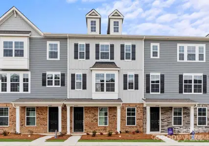 New construction Townhouse house 4326 Reed Creek Drive, Unit 47, Sherrills Ford, NC 28673 Stratford III Townhome- photo 0 0