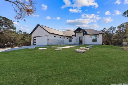 New construction Single-Family house 424 Eagle Rock Road, Spring Branch, TX 78070 - photo