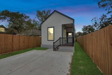 New construction Single-Family house 7707 Avenue E, Houston, TX 77012 - photo