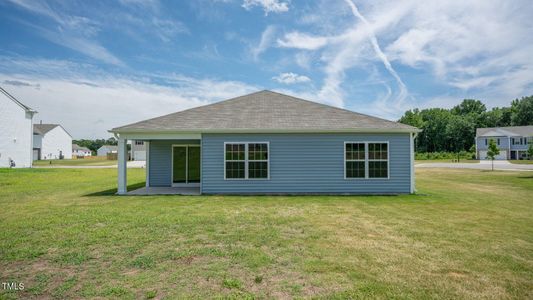 New construction Single-Family house 110 Garden Row Lane, Clayton, NC 27520 Cali - photo 40 40