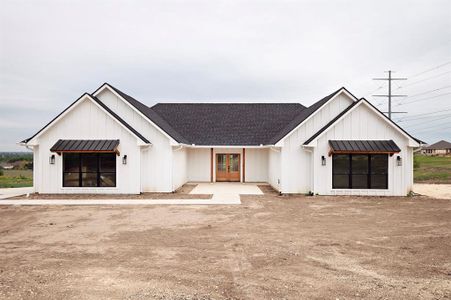 New construction Single-Family house 2925 Royal Ridge Loop, Salado, TX 76571 - photo 0