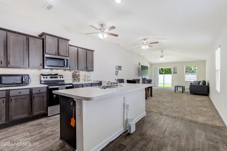 New construction Single-Family house 2340 Oak Stream Drive, Green Cove Springs, FL 32043 - photo 6 6