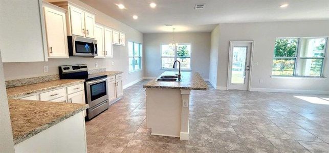 New construction Single-Family house 2355 Friendly Confines Loop, Davenport, FL 33837 2405- photo 13 13