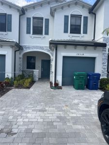 New construction Townhouse house 28518 Sw 134Th Ave, Homestead, FL 33033 - photo 0 0