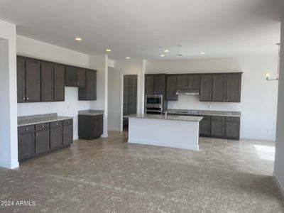 New construction Single-Family house 15435 W Bajada Road, Surprise, AZ 85387 - photo 3 3
