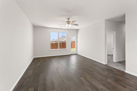 New construction Single-Family house 2800 Desert Lily Lane, Fort Worth, TX 76108 - photo 15 15