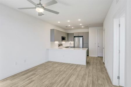 New construction Condo/Apt house 4801 Springdale Rd, Unit 1301, Austin, TX 78723 - photo 6 6